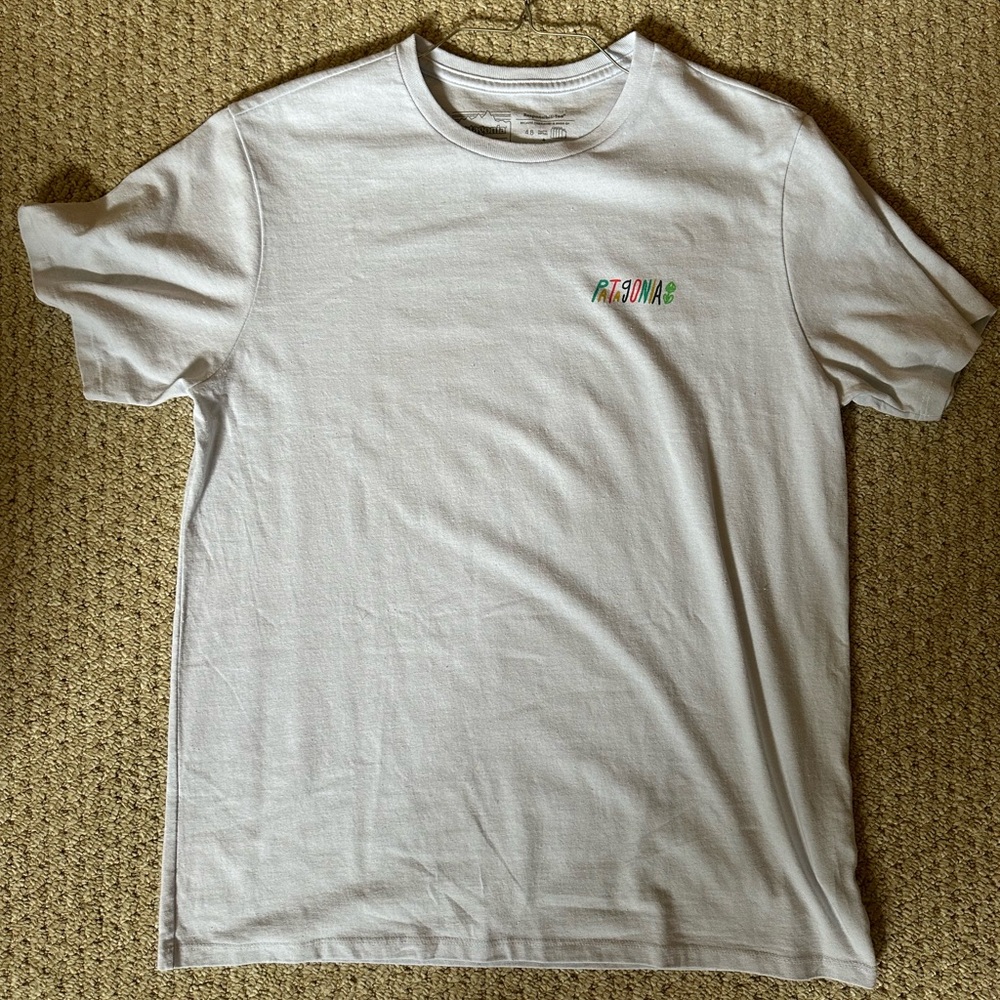 Patagonia Reef The Rigs Responsibili-Tee Size Medium NWT